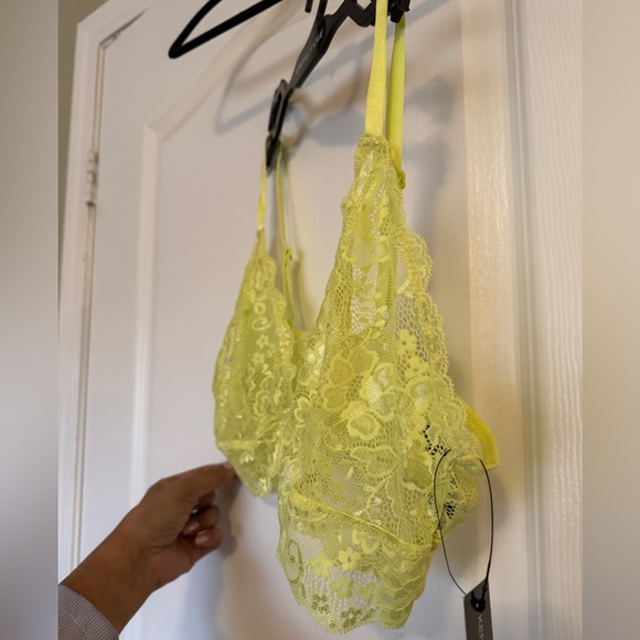 NWT - Kendall & Kylie Lace bralette - Picture 4 of 5